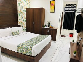 Hotel Plaza by Signature Group