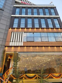 Hotel Plaza by Signature Group
