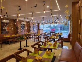 Hotel Plaza by Signature Group