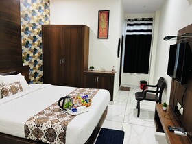 Hotel Plaza by Signature Group