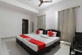 Polo Service Apartment by OYO