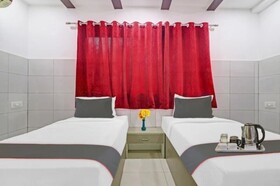Hotel Royal Suites And Rooms