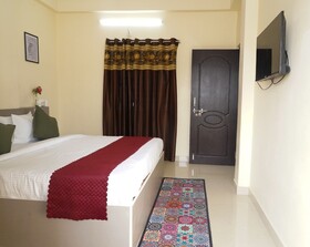 Hotel Royal Suites And Rooms