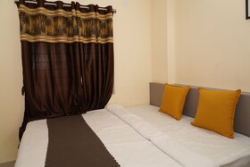 Hotel Royal Suites And Rooms