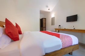 Hotel Sai Vinayak Boarding And Lodging by OYO Rooms