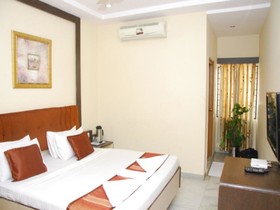 Hotel Savera Residency