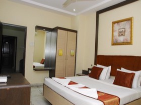 Hotel Savera Residency