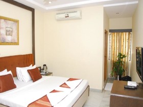 Hotel Savera Residency