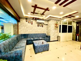 Hotel Sky Park - Airport Zone