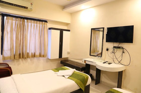 Hotel Sri Mayuri