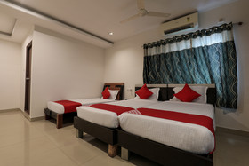 Hotel Sri Supraja Pride
