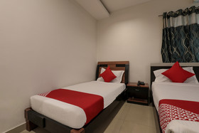 Hotel Sri Supraja Pride