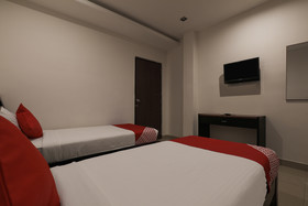 Hotel Sri Supraja Pride