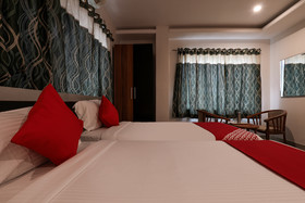 Hotel Sri Supraja Pride