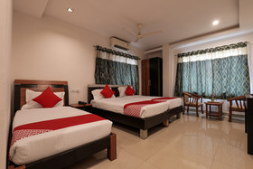 Hotel Sri Supraja Pride