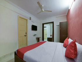 Hotel Sudarshan By OYO Rooms