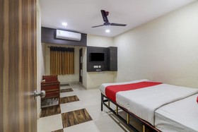 Hotel Sun City by OYO Rooms