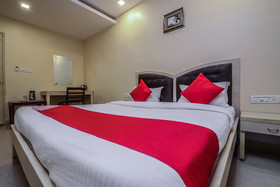 Hotel Tourist Palace