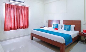 Hotel Tourist Plaza by OYO Rooms