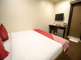 Imax Inn by OYO Rooms