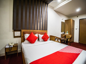 Imax Inn by OYO Rooms