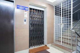 iROOMZ Grand Aarvi Suites