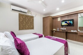 Iroomz Hotel Fusion Inn