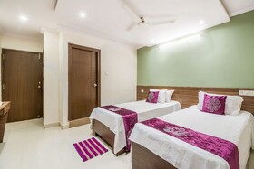 Iroomz Hotel Fusion Inn