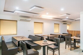 Iroomz Hotel Fusion Inn