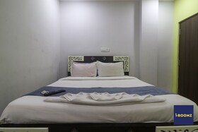 Iroomz Hotel Galaxy Grand