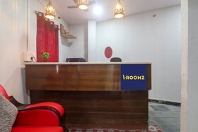 Iroomz Hotel Galaxy Grand