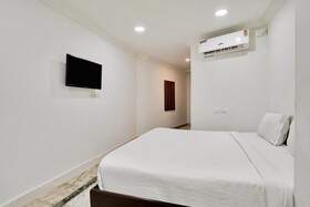 IROOMZ Hotel Hyderabad Towers