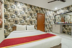 Iroomz Hotel Mouli Grand