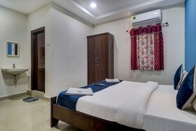 Iroomz Hotel Rise And Shine