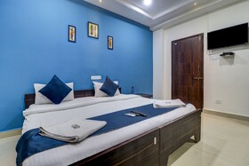Iroomz Hotel Rise And Shine