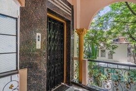 Iroomz Hotel Ritzy Grand