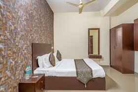 IROOMZ Hotel Royal Hill Park
