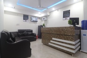 Iroomz Hotel Sbr