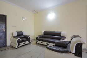 iROOMZ Kalyan Residency