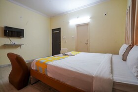 iROOMZ Kalyan Residency