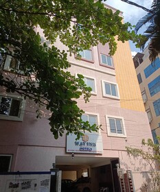 Iroomz Way Inn