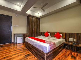 Loya Legend by OYO Rooms