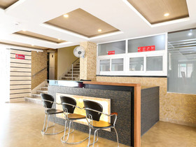 Loya Legend by OYO Rooms