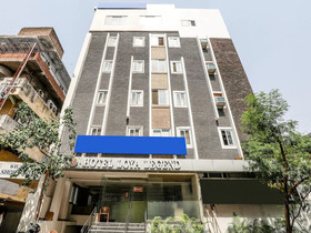 Loya Legend by OYO Rooms