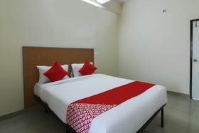 M & M Rooms by OYO Rooms
