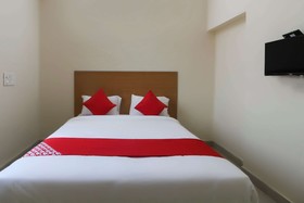 M & M Rooms by OYO Rooms