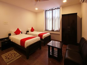 Midas Abodes by OYO Rooms