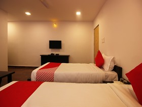 Midas Abodes by OYO Rooms