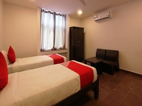 Midas Abodes by OYO Rooms