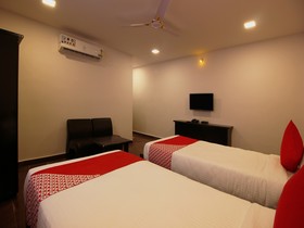 Midas Abodes by OYO Rooms